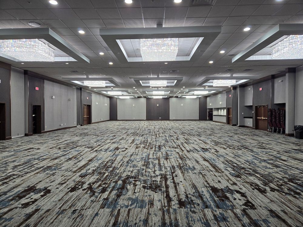 Holiday Inn Hotel & Suites Cincinnati - Eastgate by IHG 2