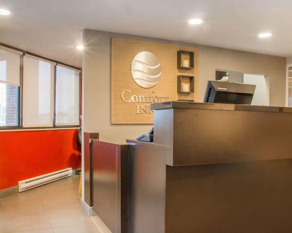 Comfort Inn South 3