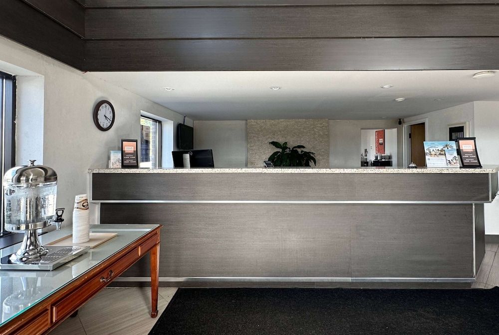 Travelodge by Wyndham Welland 2