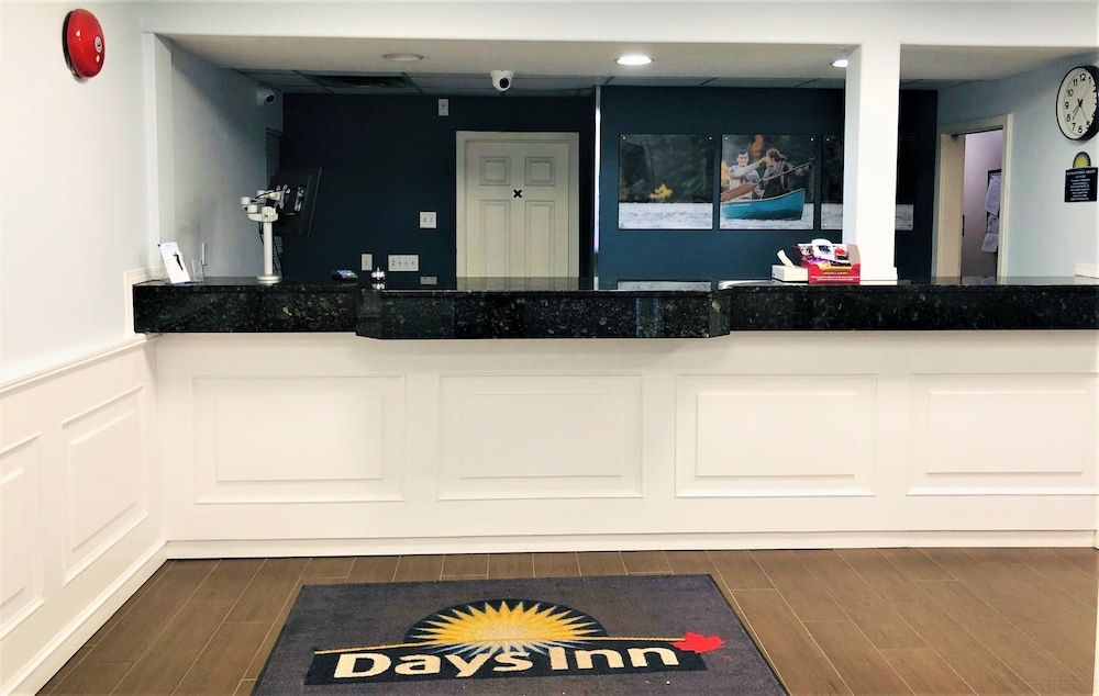 Days Inn by Wyndham Kamloops BC 2