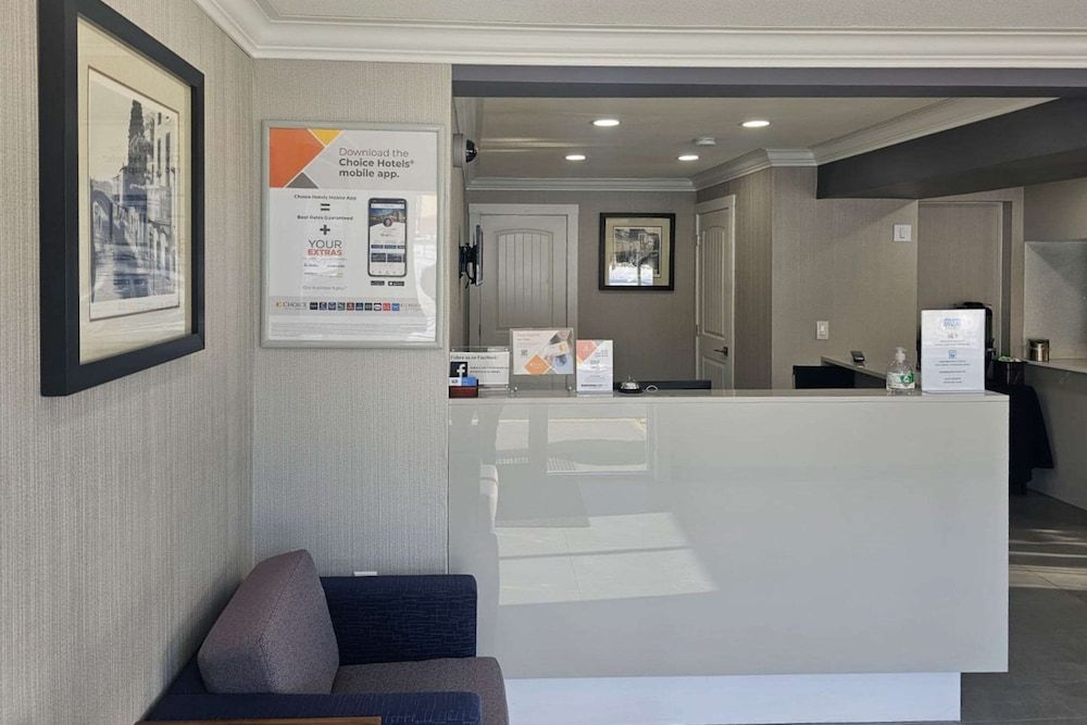 Rodeway Inn & Suites 3