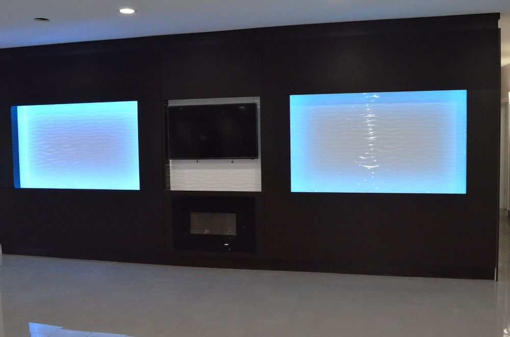 Econo Lodge Inn & Suites 2