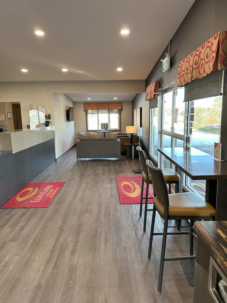 Econo Lodge Lethbridge 2