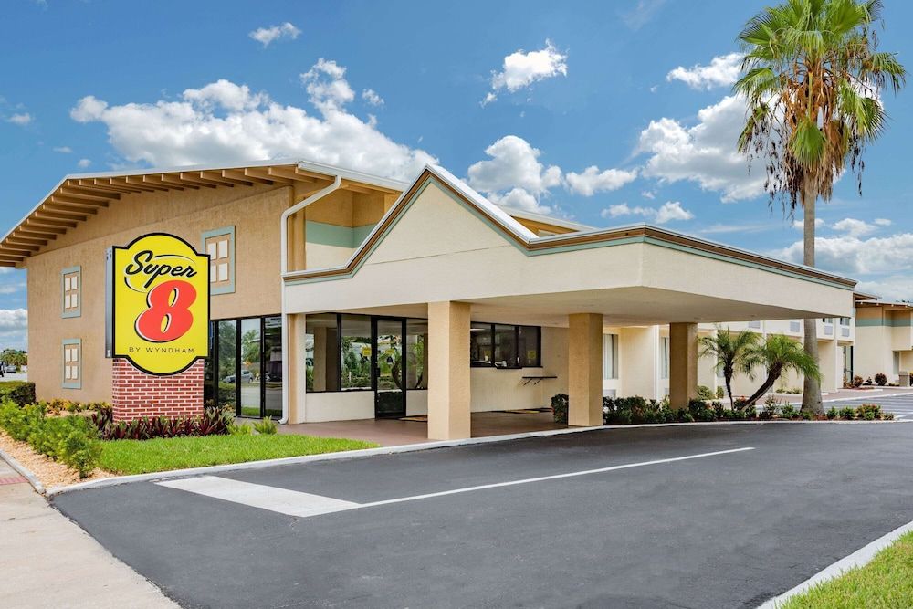 Super 8 by Wyndham Melbourne 2 estrellas en Melbourne