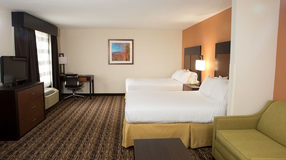 Holiday Inn Express Hotel & Suites Cherokee / Casino by IHG 2
