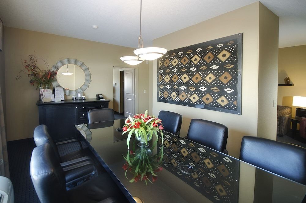 Holiday Inn Hotel & Suites St. Paul NE - Lake Elmo by IHG 2