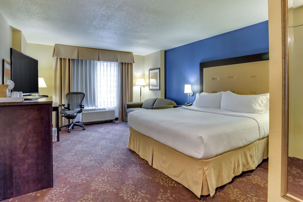 Holiday Inn Indianapolis Carmel by IHG 3