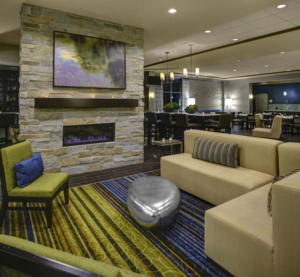 Holiday Inn Indianapolis Carmel by IHG 2