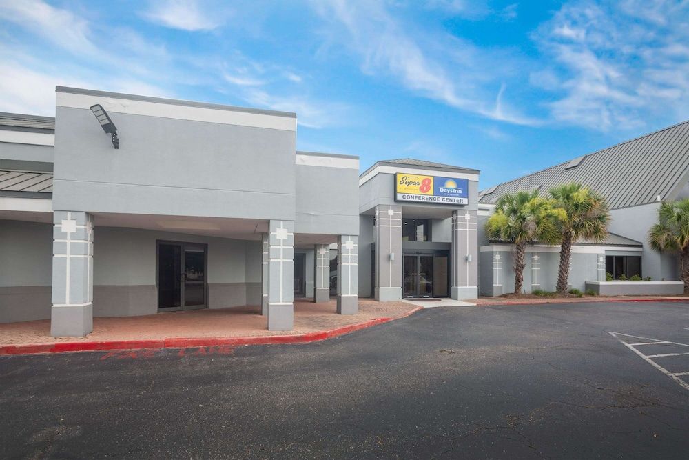 Super 8 by Wyndham Mobile I-65 2 estrelas em Mobile