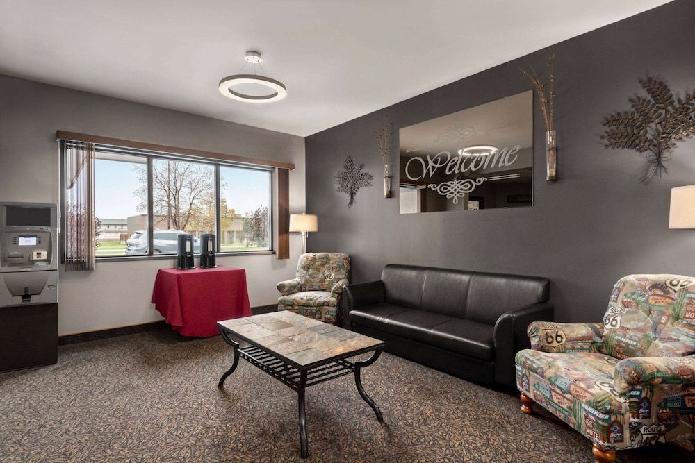 Travelodge by Wyndham Brandon 3