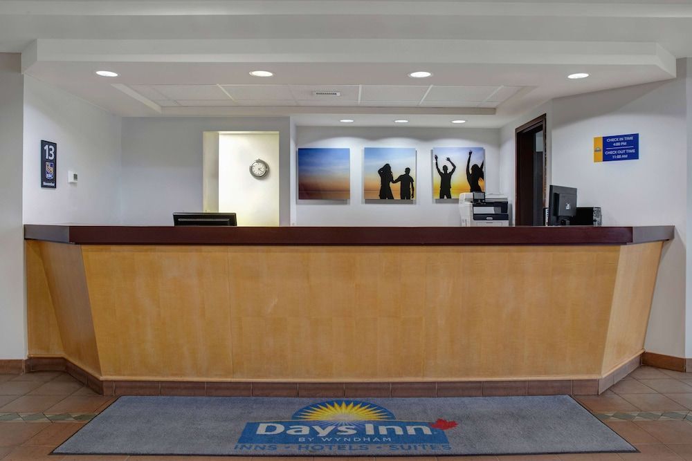 Days Inn by Wyndham Whitecourt 2