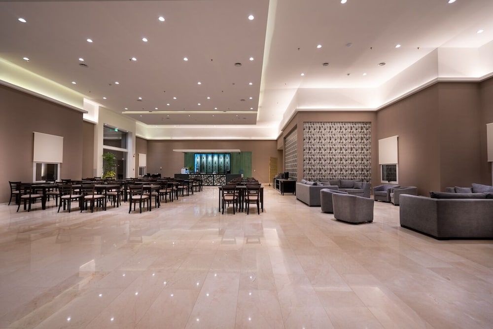 Howard Johnson by Wyndham La Plata 2