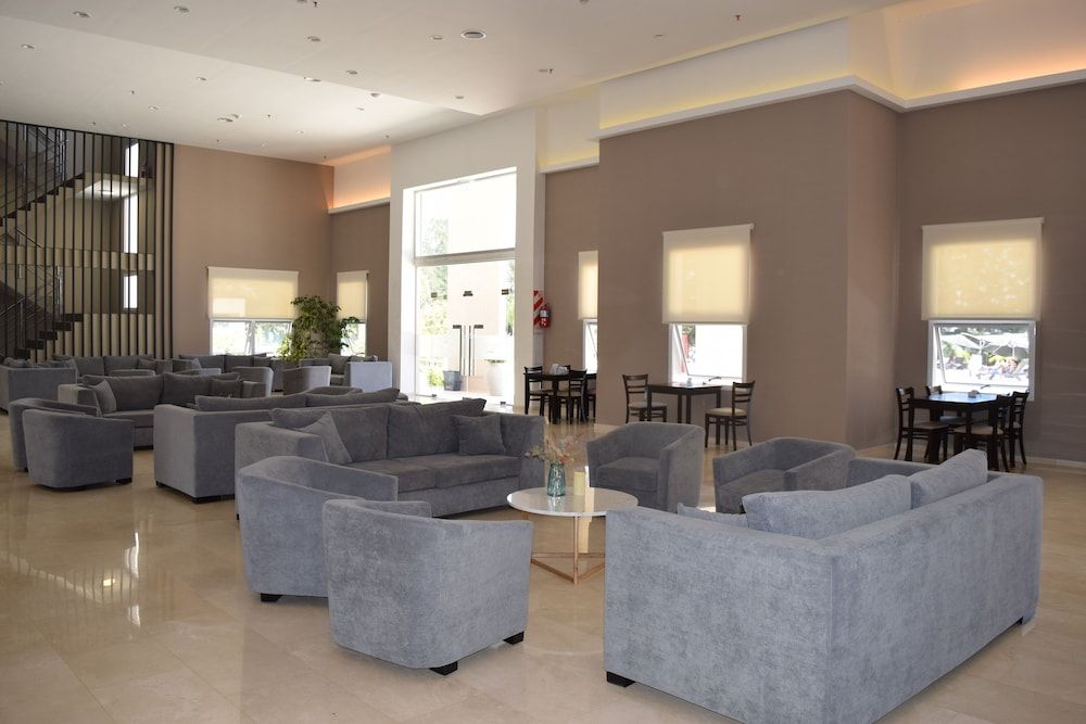 Howard Johnson by Wyndham La Plata 3