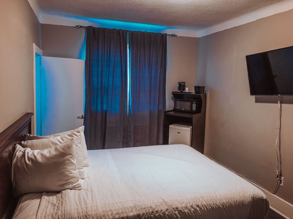 Travelodge by Wyndham London Ontario 2