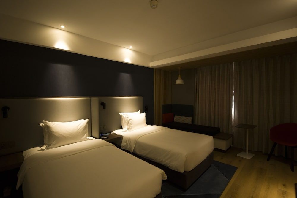 Holiday Inn Express Sanya Bay by IHG 3