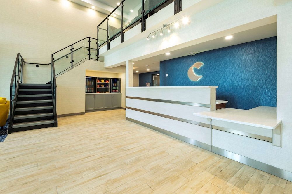 Comfort Inn and Suites 3