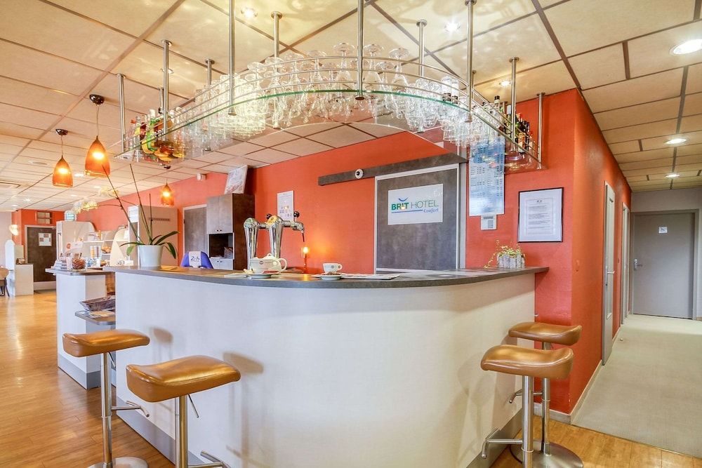 Brit Hotel Les Evens 3 estrelas em Saint-Saturnin