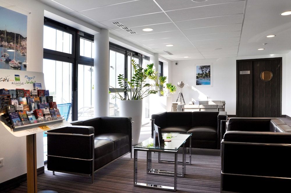 Golden Tulip Pornic Suites 3