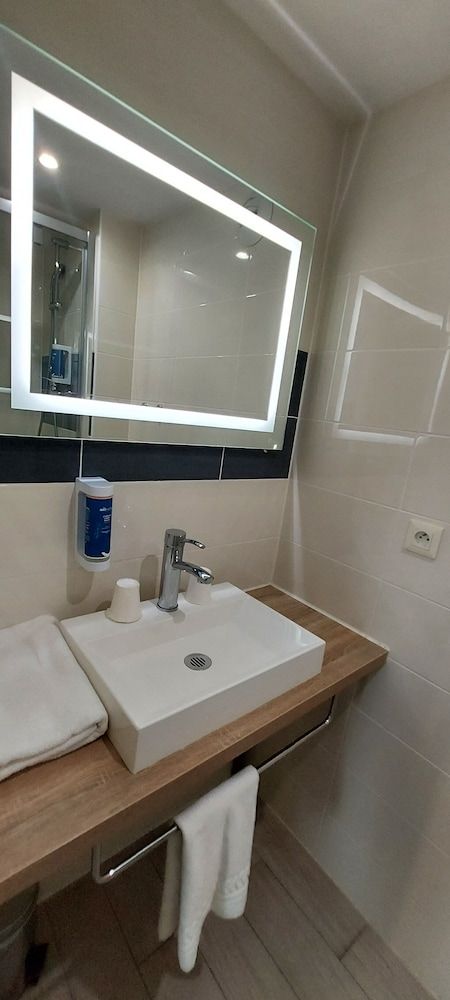 Brit Hotel Confort Manosque Cadarache 3