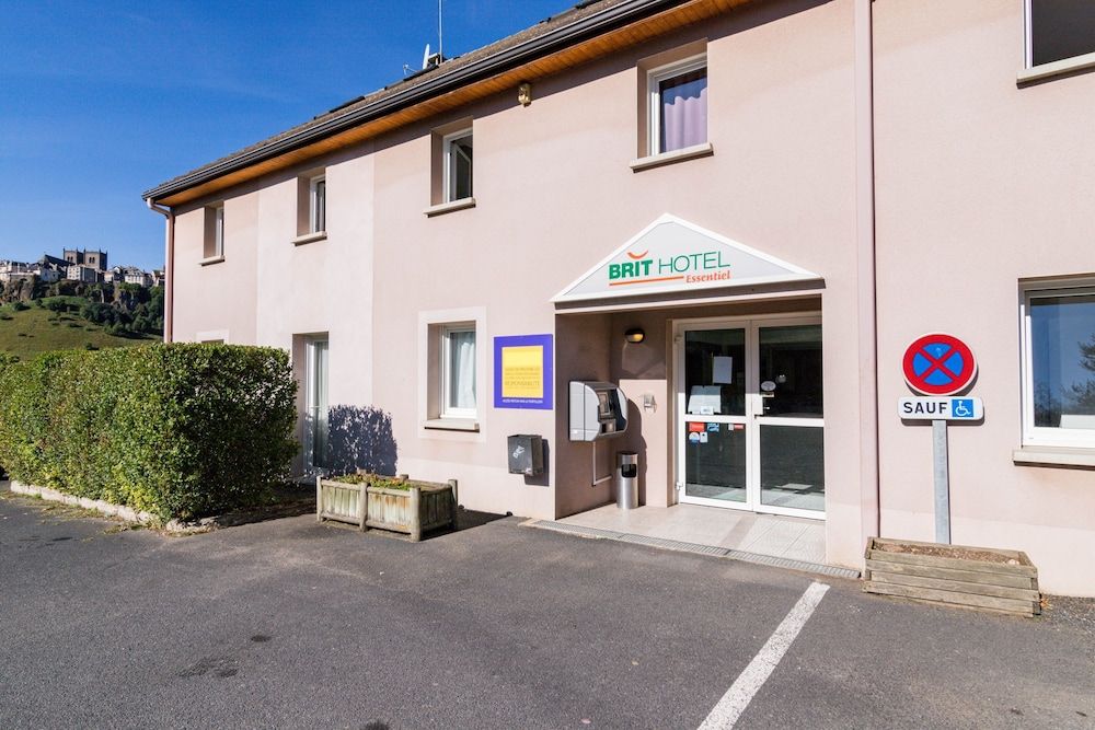 Brit Hotel Essentiel St Flour 2 estrelas em Saint-Flour
