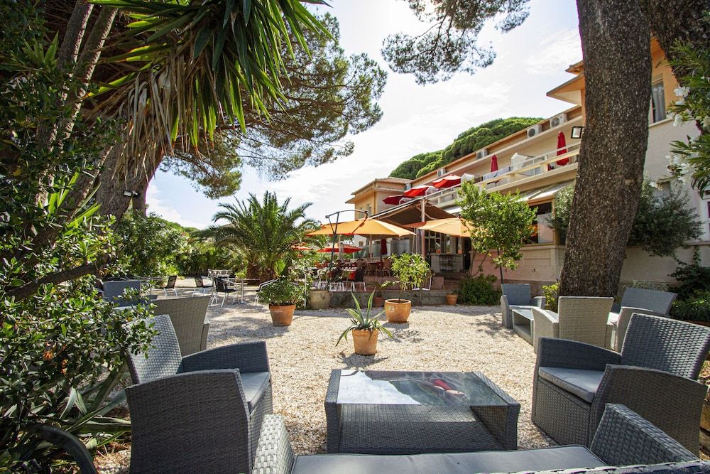 Hotel le Ceinturon 2 estrelas em Hyères