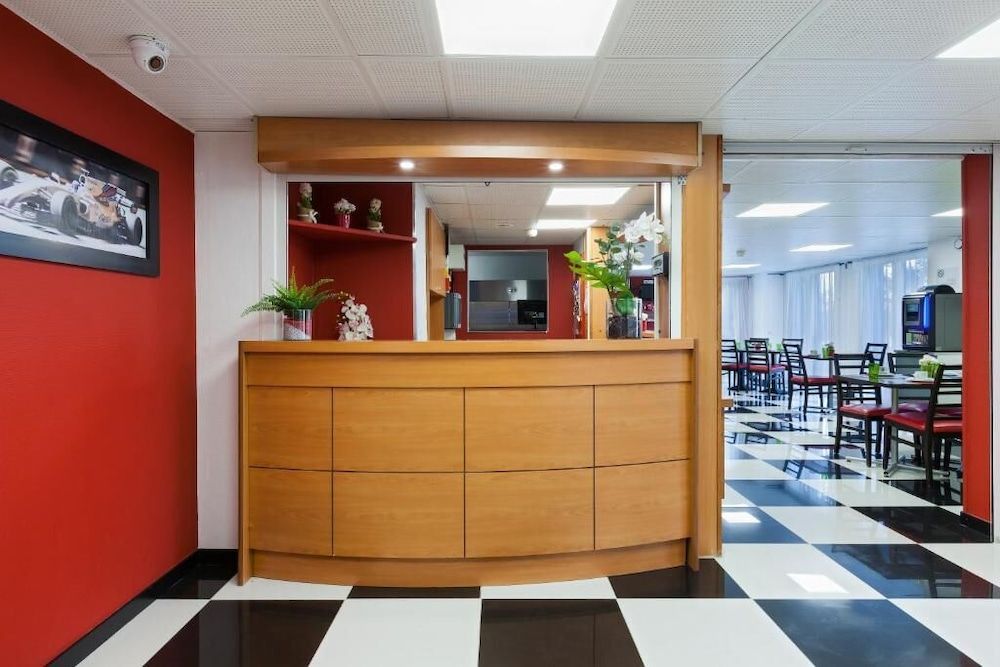 Enzo Hotels Chalons en Champagne 2