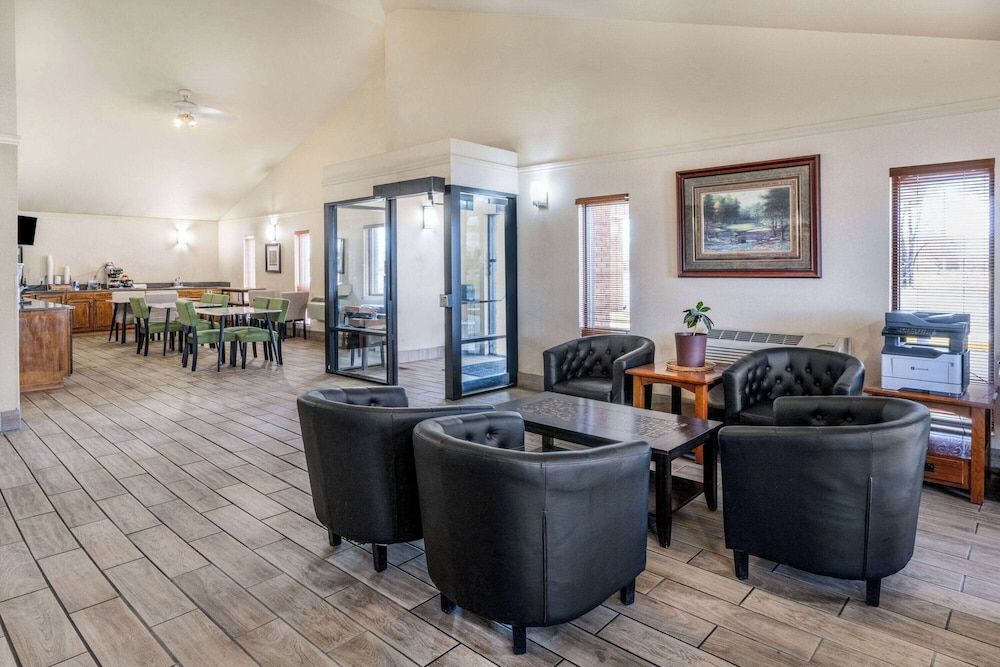 Super 8 by Wyndham Cheyenne WY 3