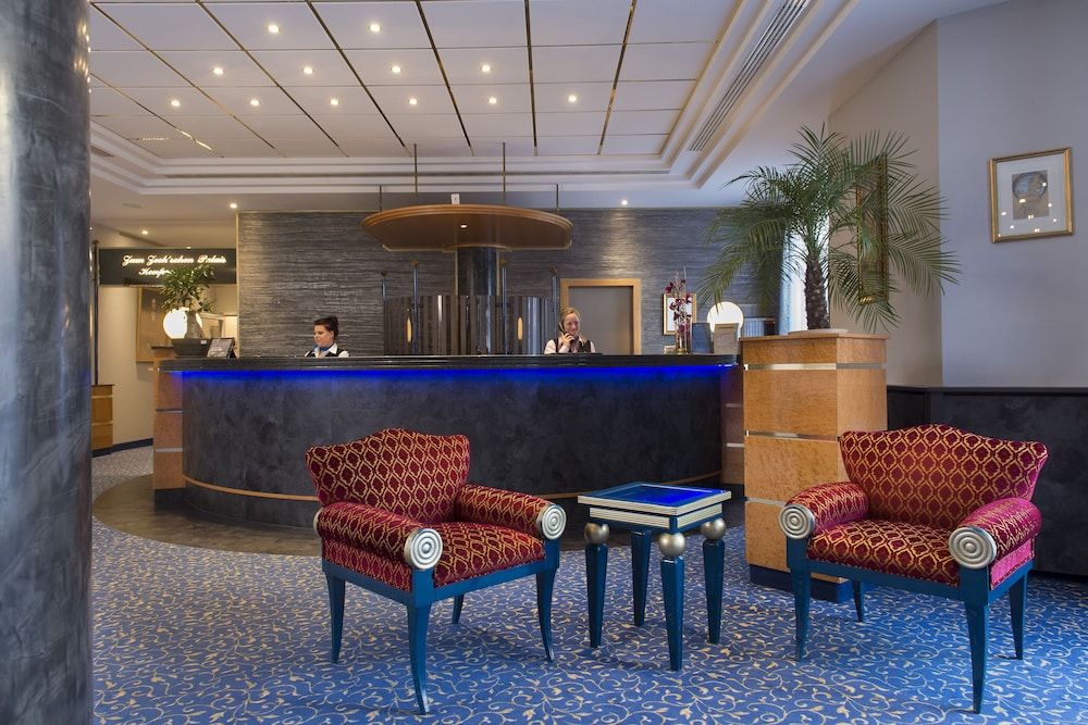 Radisson Blu Hotel, Halle-Merseburg -1 estrelas em Merseburg