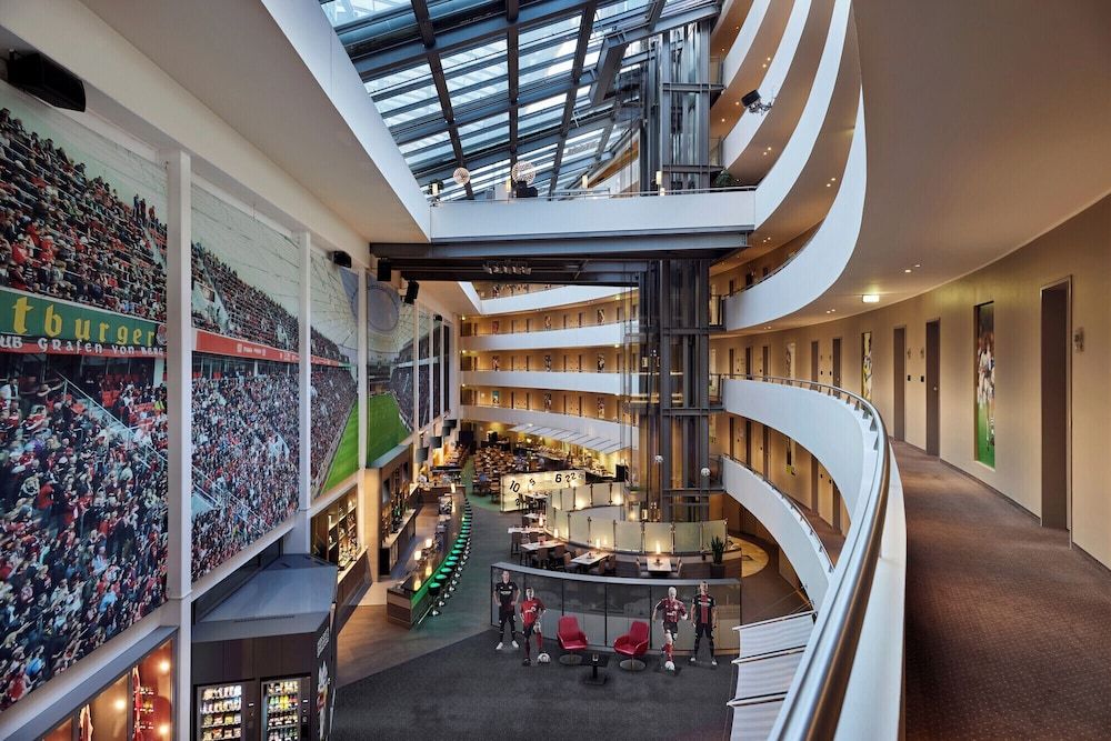 THE CURVE Hotel BayArena Leverkusen 4 estrellas en Leverkusen
