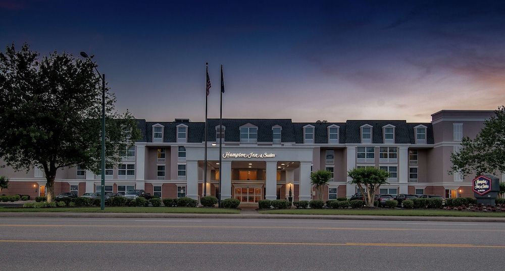 Hampton Inn & Suites Williamsburg-Richmond Rd. 1