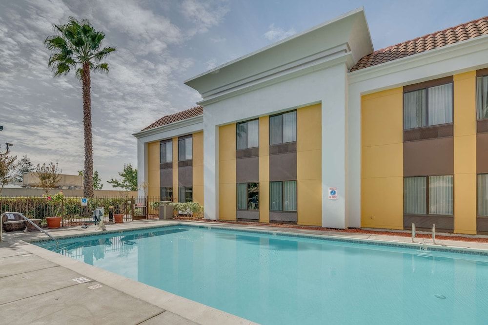 Hampton Inn Livermore 1