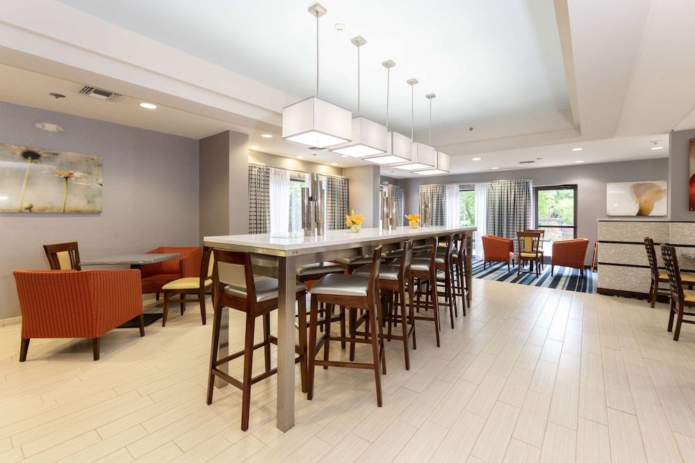 Hampton Inn Columbia I-26/Harbison Blvd. 2