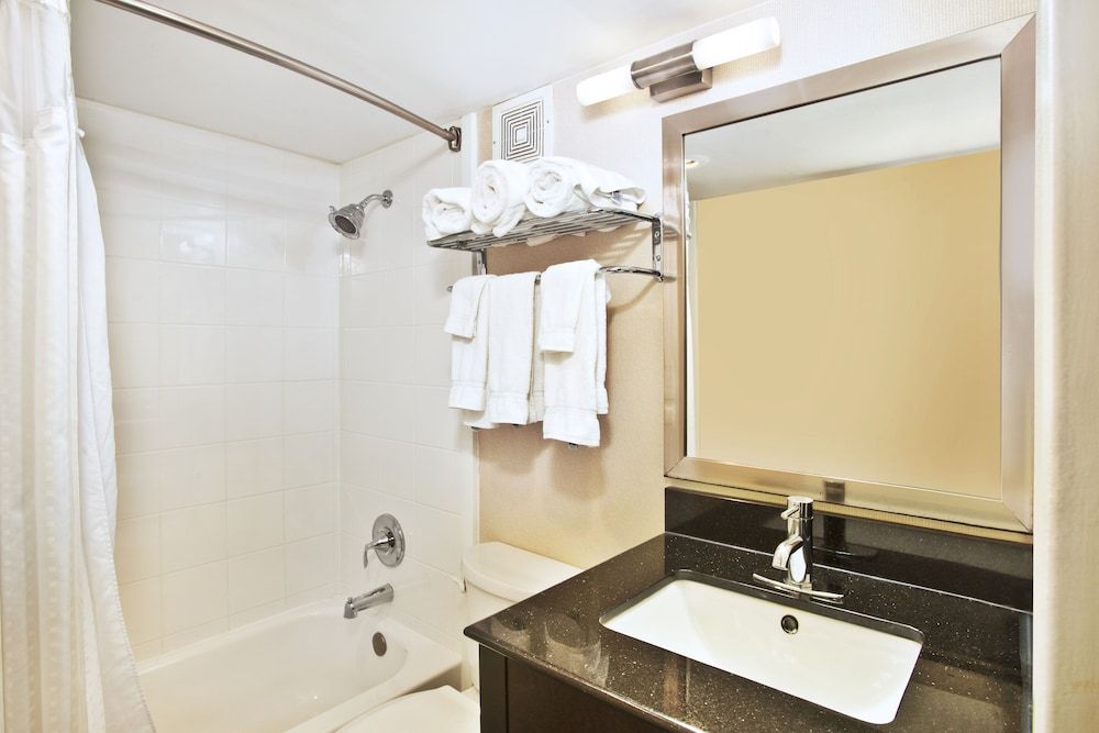 Days Inn by Wyndham Plattsburgh 3