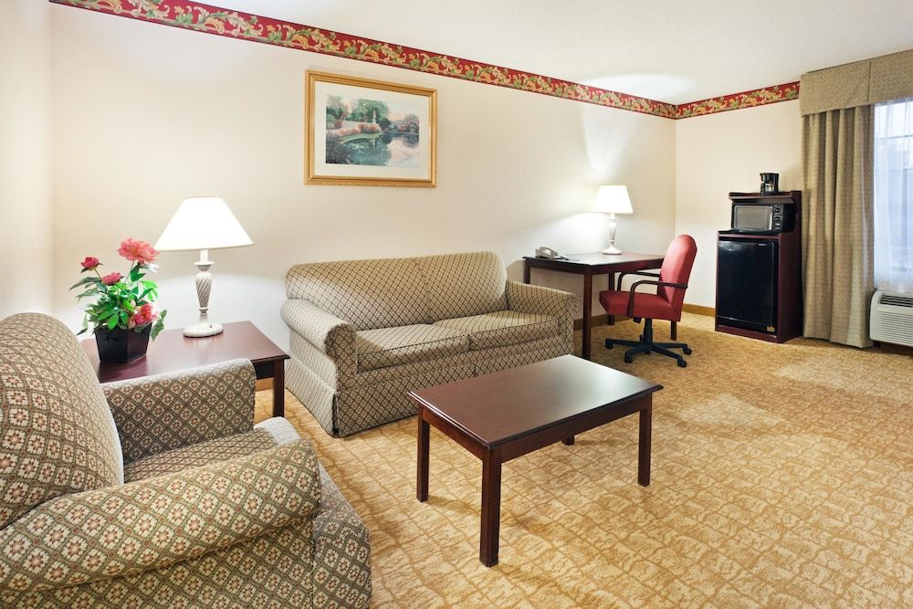 Holiday Inn Exp Winston Salem by IHG 2