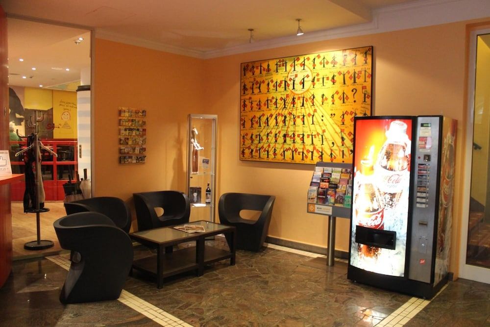 Vienna House Easy by Wyndham Rostock 2