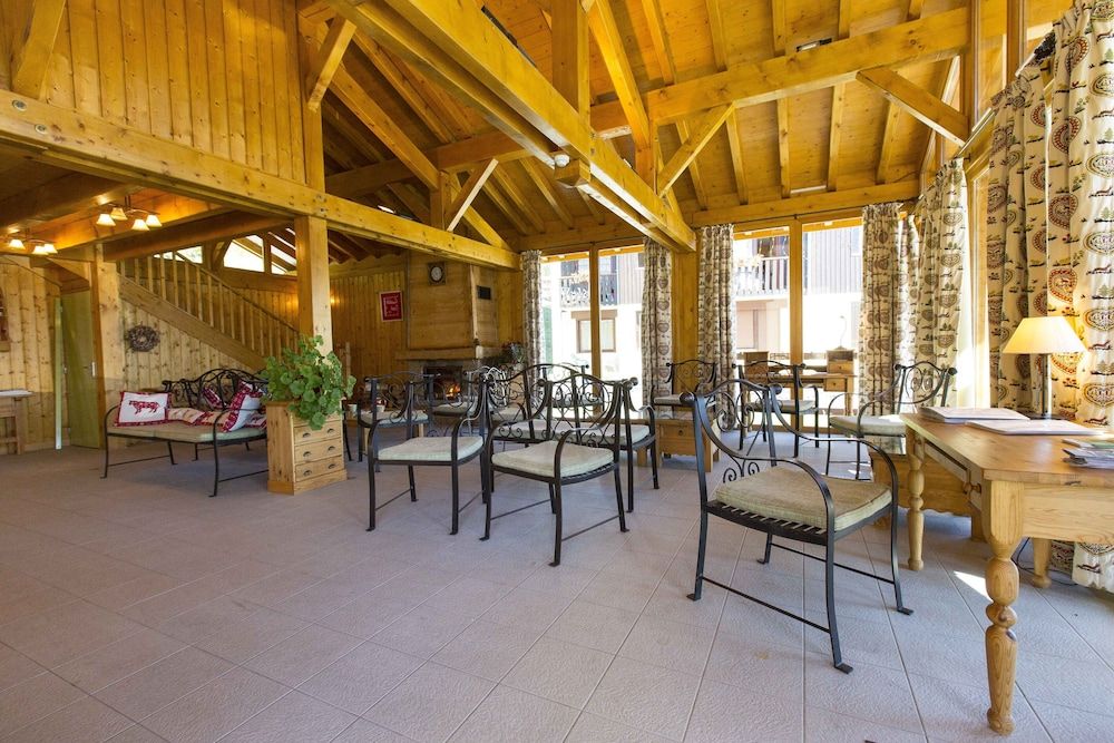 Vacancéole - Résidence Le Sappey 2