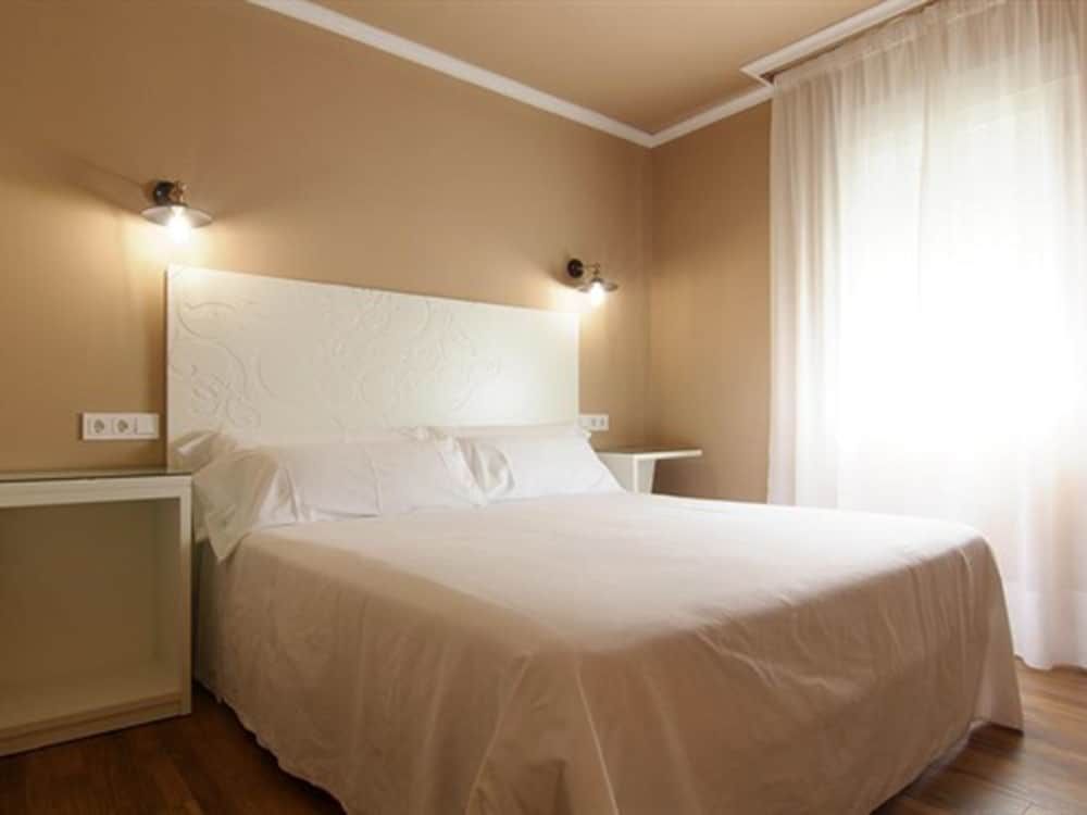 Hostal los Castañuelos 3