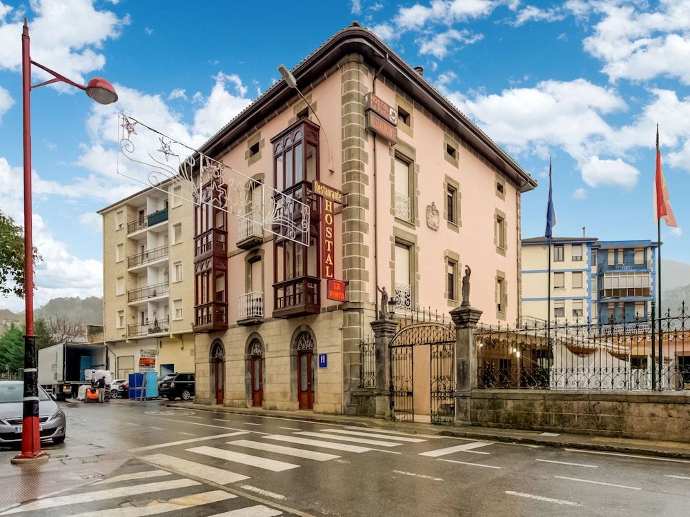 OYO Hotel Restaurante La Pinta 1