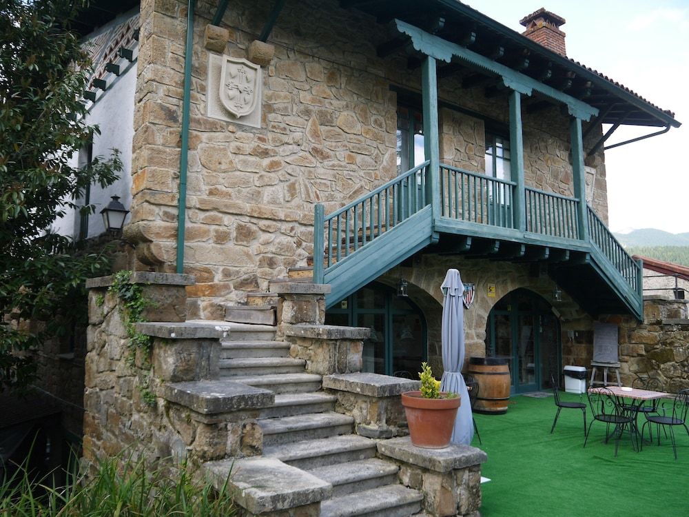 Hotel Rural Isasi 1