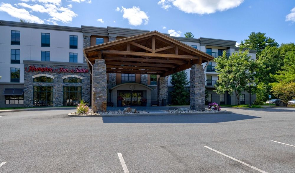 Hampton Inn & Suites Lake George 1