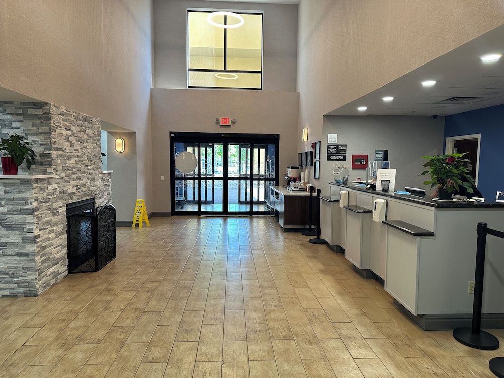 Hampton Inn Brattleboro 2