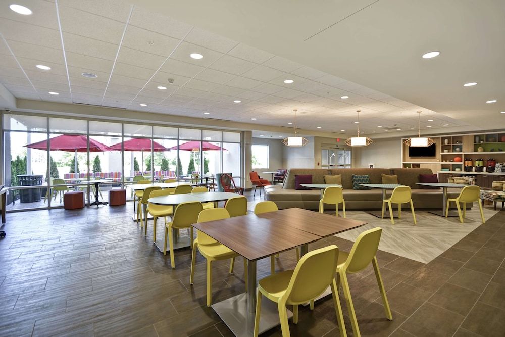 Home2 Suites by Hilton Queensbury Lake George 3