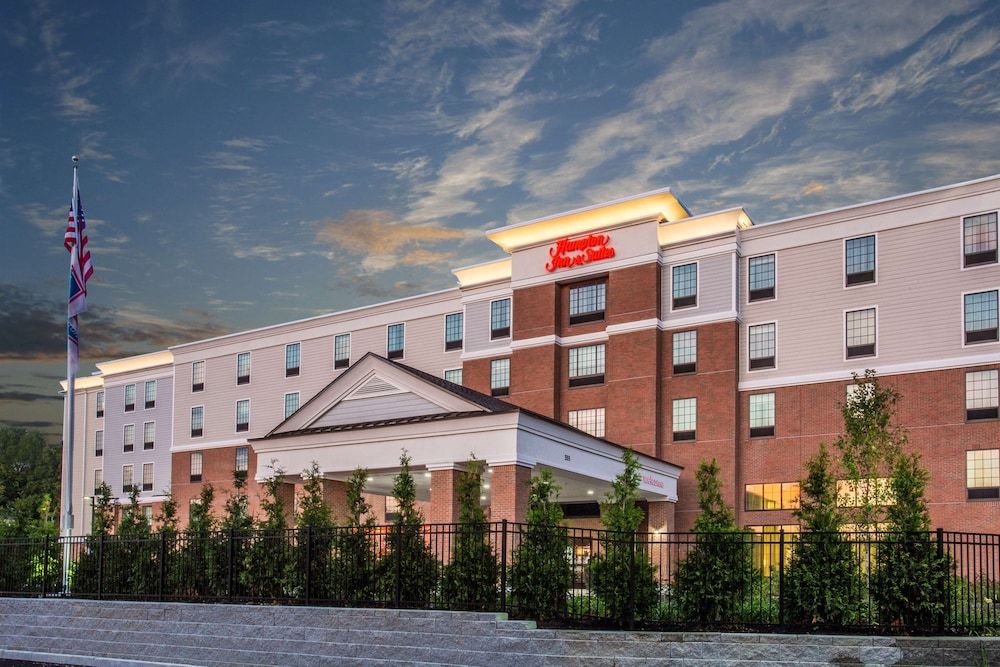 Hampton Inn & Suites Yonkers - Westchester 1
