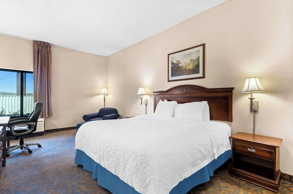 SureStay Plus Hotel by Best Western Cheyenne 2 estrellas en Cheyenne