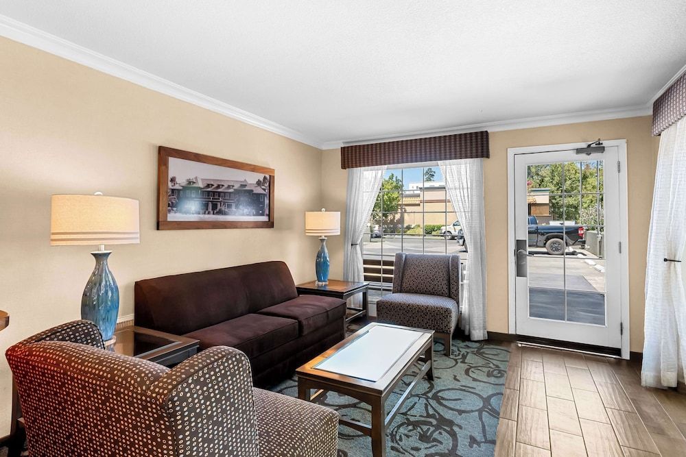 Best Western University Lodge 2