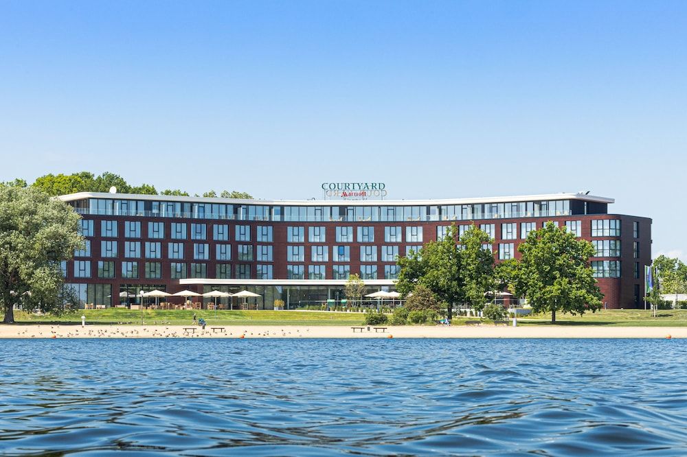 Courtyard by Marriott Wolfsburg 2