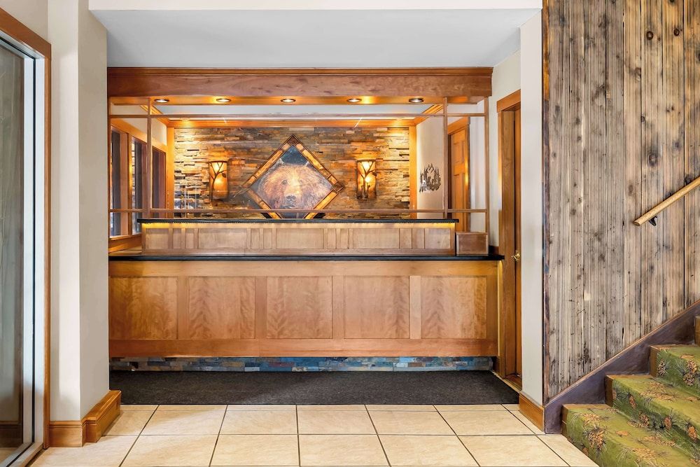 Best Western Adirondack Inn 2