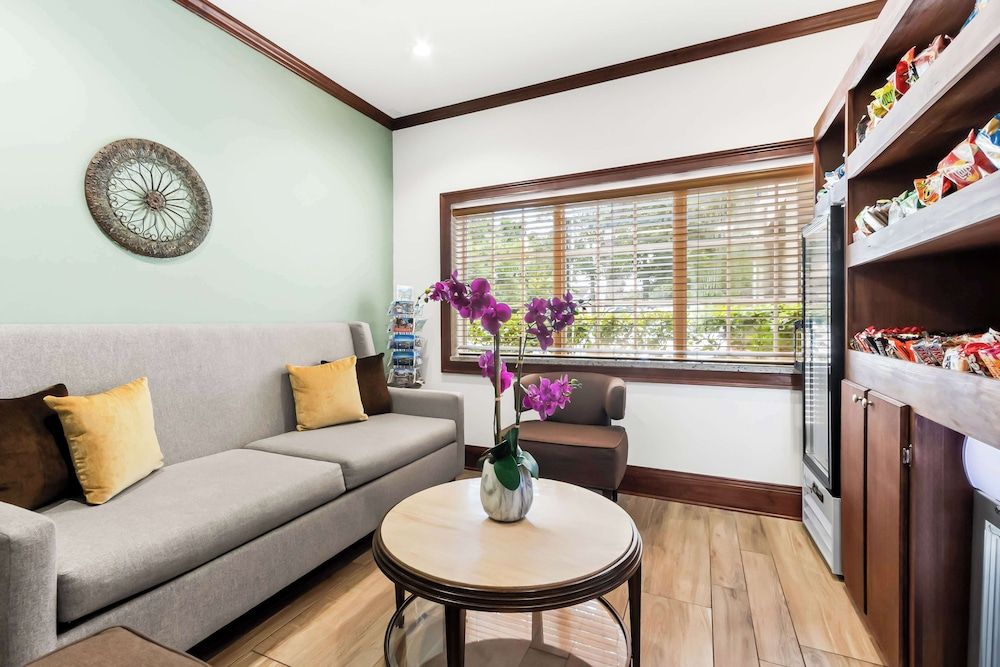 Best Western Patriots Point 3