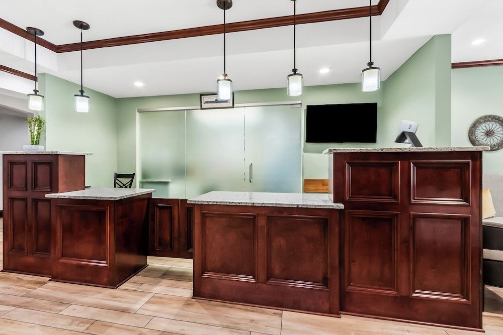 Best Western Patriots Point 2