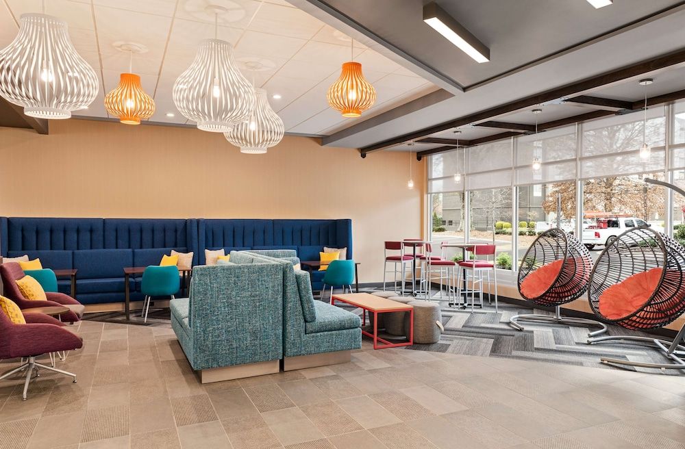 Tru by Hilton Greenville Woodruff Road 2